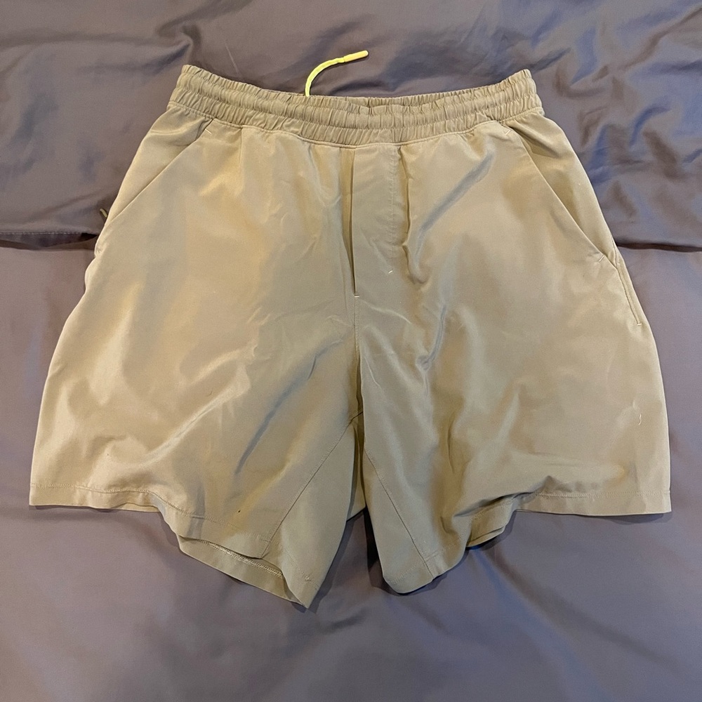 lululemon athletica Men’s Athletic Shorts in Beige with Yellow Drawstring